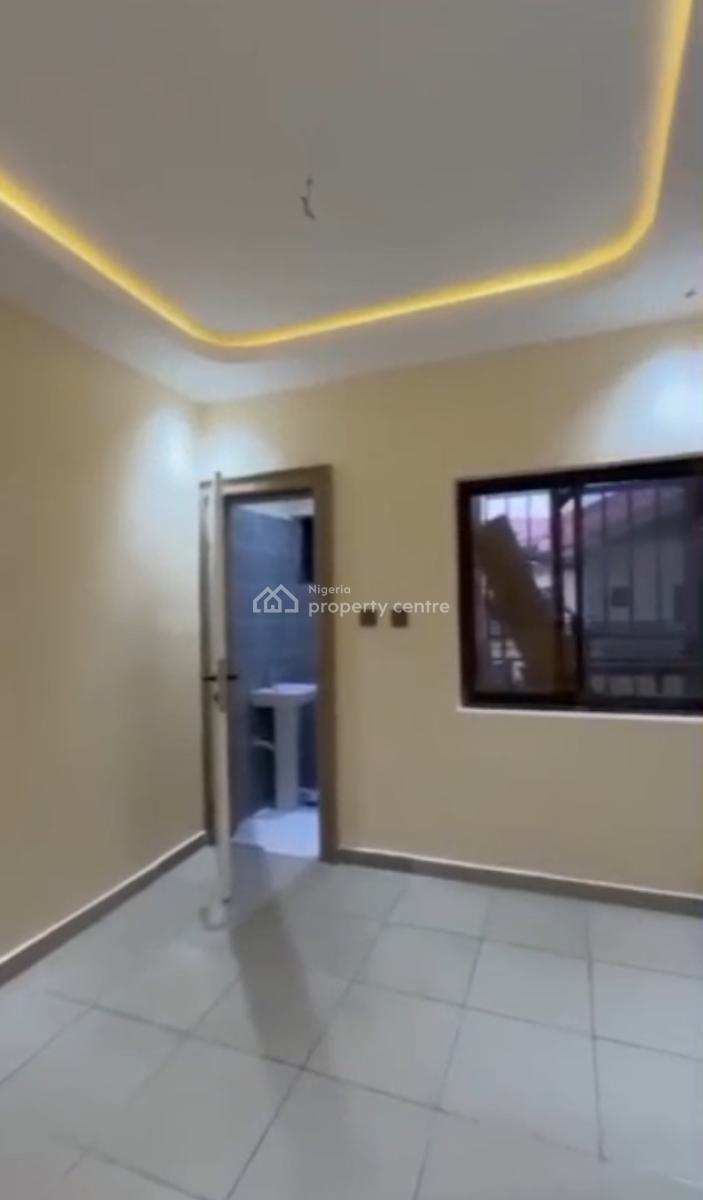 Luxury Clean 2 Bedroom Flat, Katampe, Abuja, Block of Flats for Sale