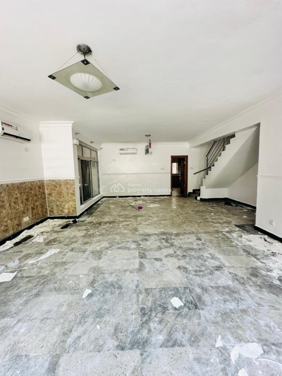 Spaciously Built 4 Bedroom Terrace Duplex with Bq, Lekki Phase 1, Lekki, Lagos, Terraced Duplex for Rent