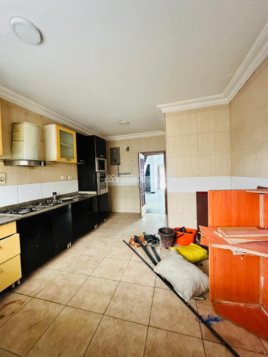 Spaciously Built 4 Bedroom Terrace Duplex with Bq, Lekki Phase 1, Lekki, Lagos, Terraced Duplex for Rent