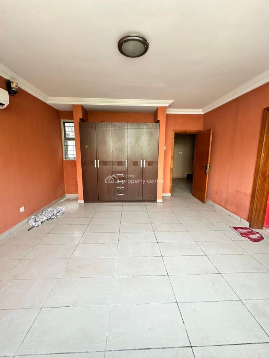 Spaciously Built 4 Bedroom Terrace Duplex with Bq, Lekki Phase 1, Lekki, Lagos, Terraced Duplex for Rent