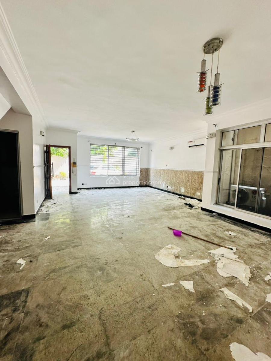 Spaciously Built 4 Bedroom Terrace Duplex with Bq, Lekki Phase 1, Lekki, Lagos, Terraced Duplex for Rent