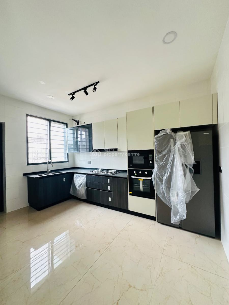 Elegantly Built 4 Bedroom Maisonette with Bq and Pool, Off Admiralty Way, Lekki Phase 1, Lekki, Lagos, Flat / Apartment for Sale