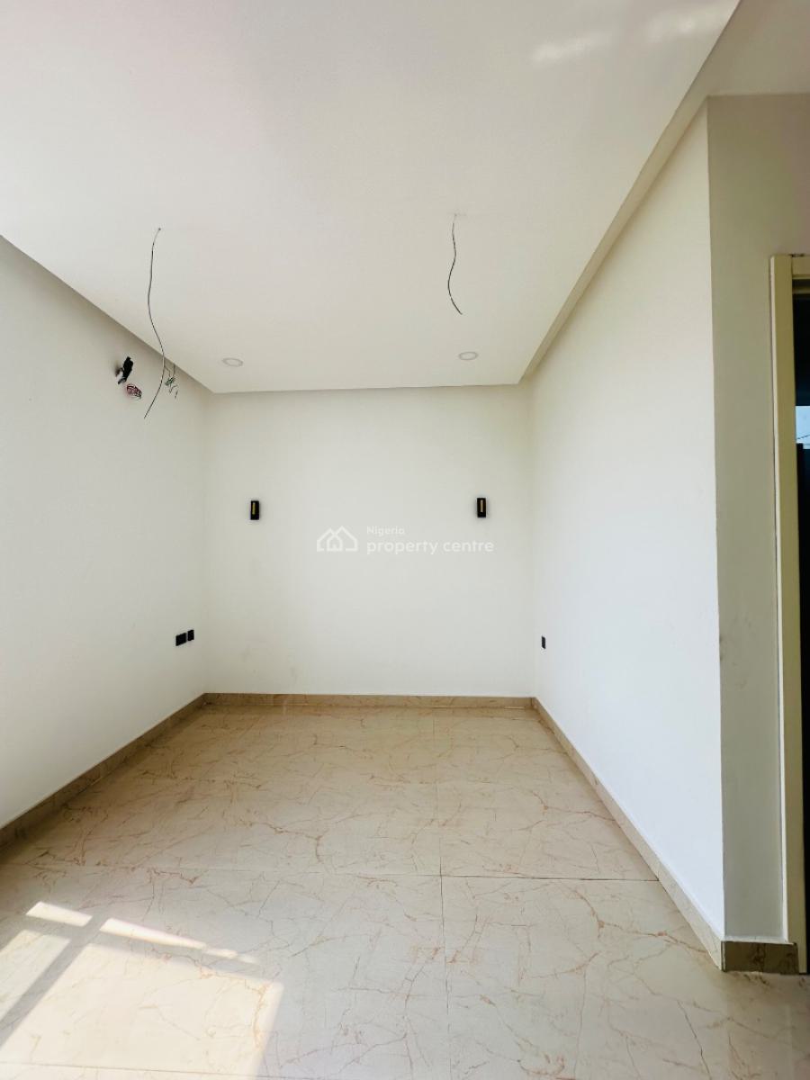 Elegantly Built 4 Bedroom Maisonette with Bq and Pool, Off Admiralty Way, Lekki Phase 1, Lekki, Lagos, Flat / Apartment for Sale