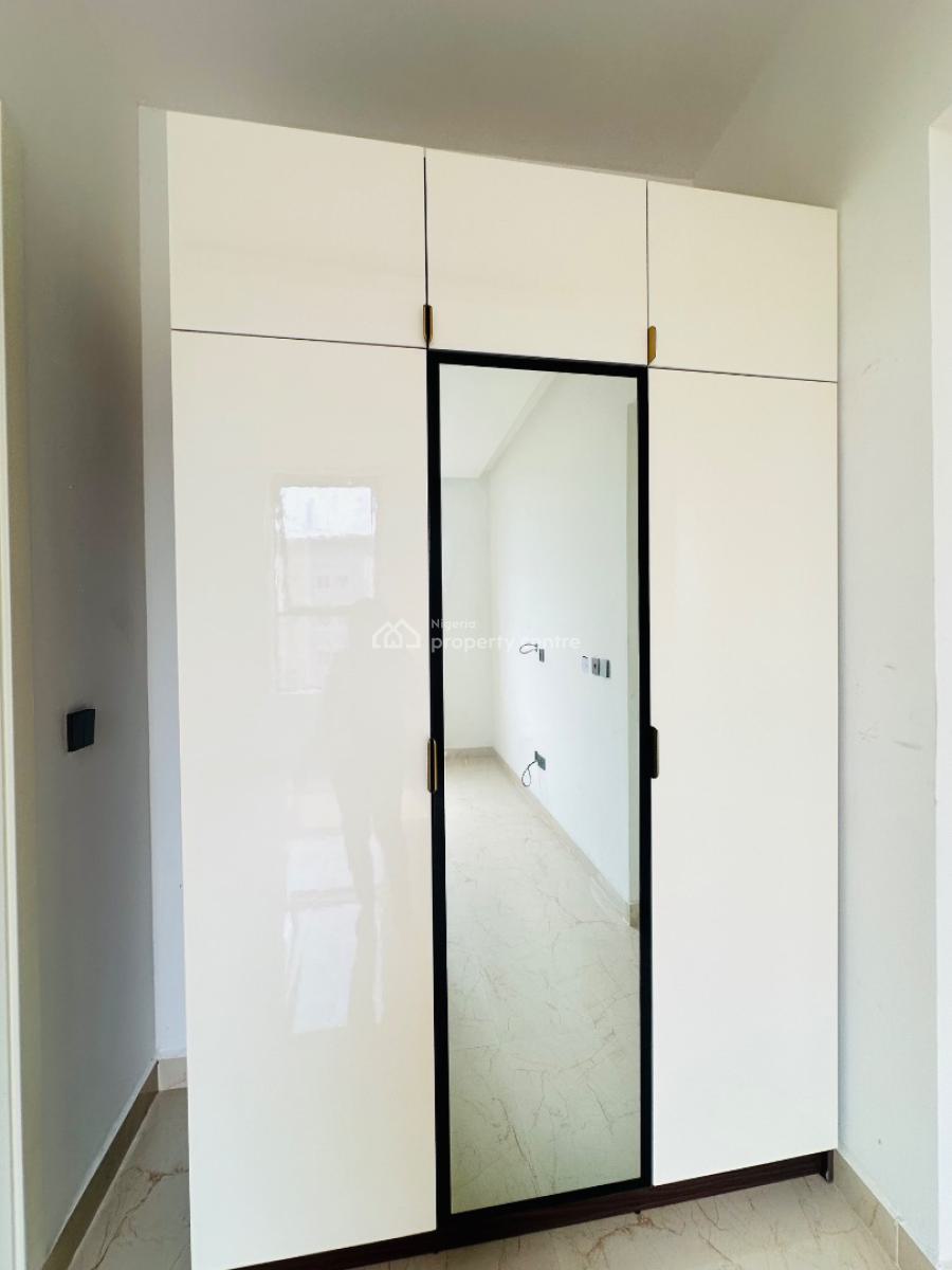 Elegantly Built 4 Bedroom Maisonette with Bq and Pool, Off Admiralty Way, Lekki Phase 1, Lekki, Lagos, Flat / Apartment for Sale