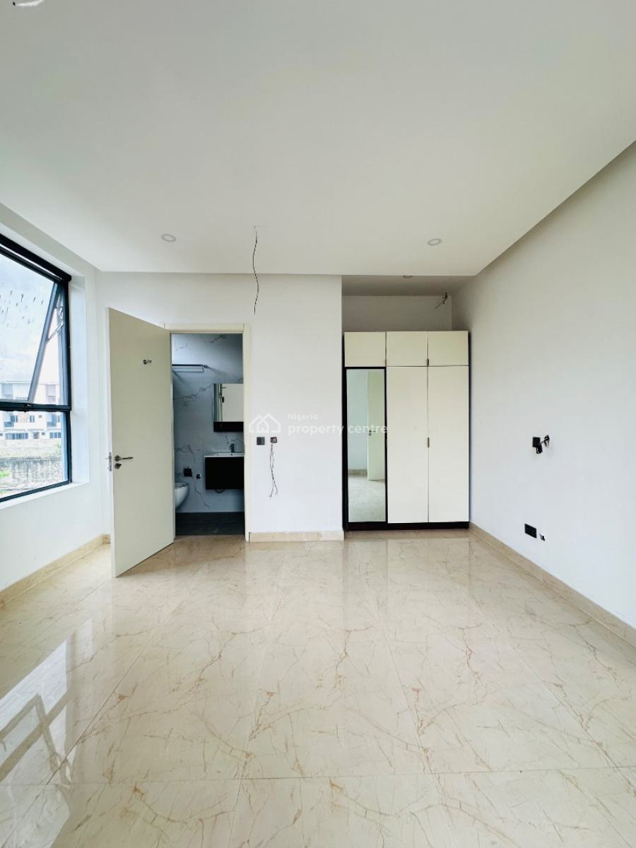 Elegantly Built 4 Bedroom Maisonette with Bq and Pool, Off Admiralty Way, Lekki Phase 1, Lekki, Lagos, Flat / Apartment for Sale
