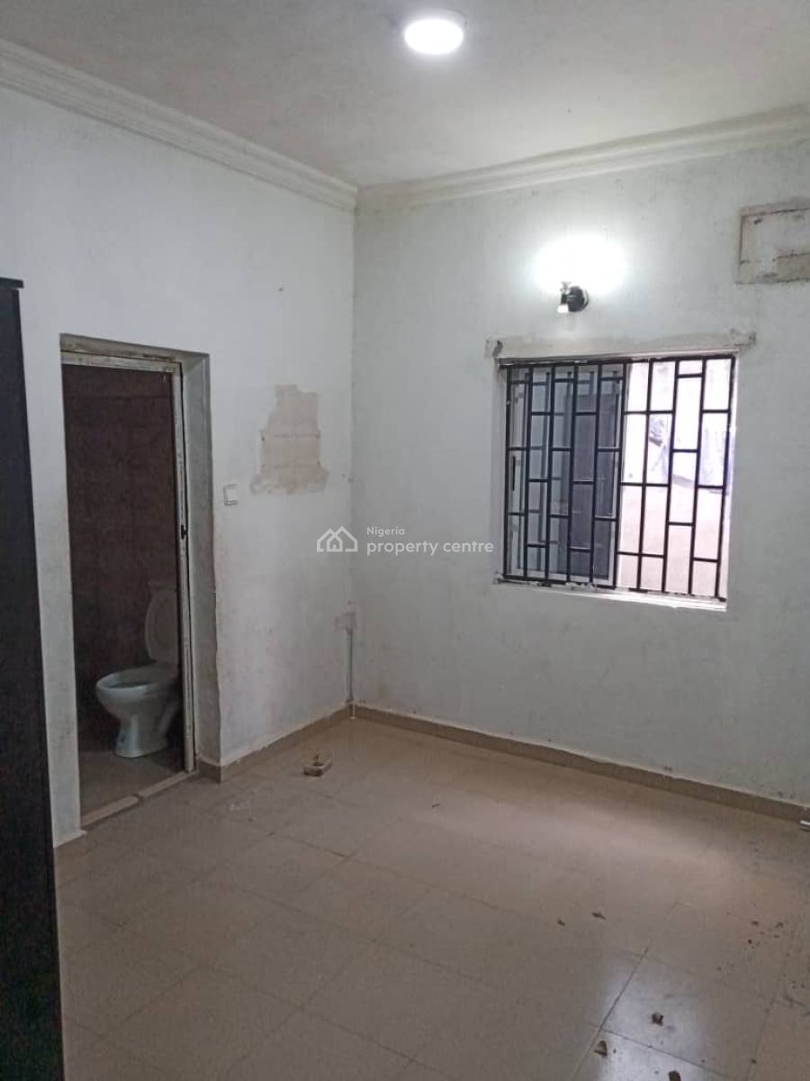 Nice 2 Bedroom Apartment in a Secured Neighbourhood, James Ajayi Street Isher Off Magodo, Gra Phase 1, Magodo, Lagos, Flat / Apartment for Rent