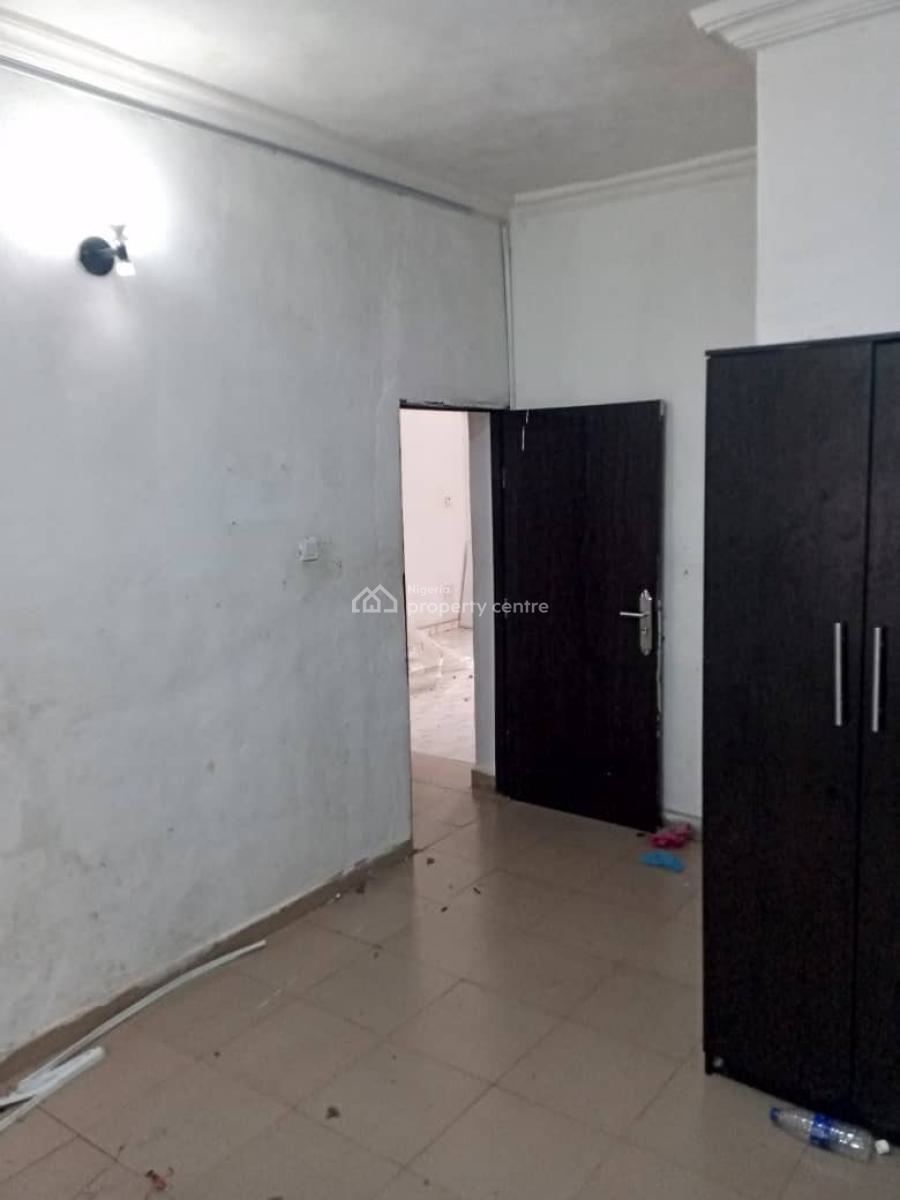Nice 2 Bedroom Apartment in a Secured Neighbourhood, James Ajayi Street Isher Off Magodo, Gra Phase 1, Magodo, Lagos, Flat / Apartment for Rent
