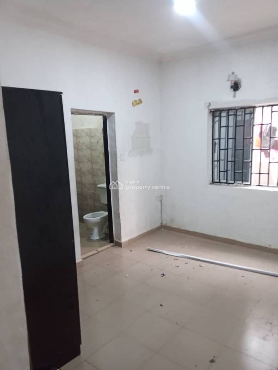 Nice 2 Bedroom Apartment in a Secured Neighbourhood, James Ajayi Street Isher Off Magodo, Gra Phase 1, Magodo, Lagos, Flat / Apartment for Rent