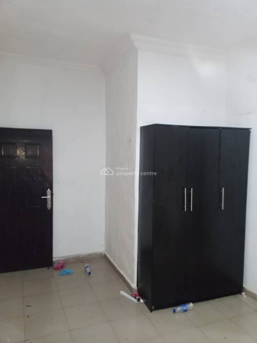 Nice 2 Bedroom Apartment in a Secured Neighbourhood, James Ajayi Street Isher Off Magodo, Gra Phase 1, Magodo, Lagos, Flat / Apartment for Rent
