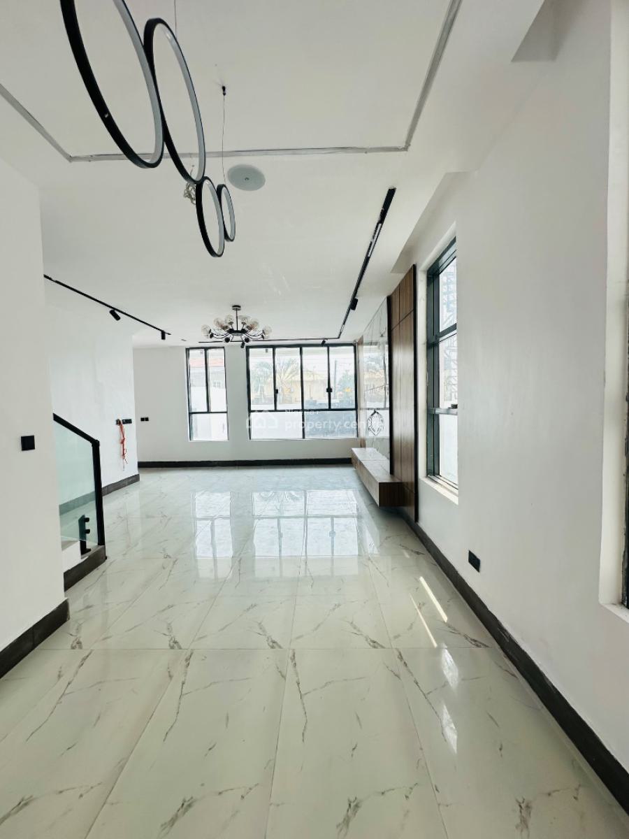 Beautifully Carved 5 Bedroom Detached Duplex with Bq, Lekki Phase 1, Lekki, Lagos, Detached Duplex for Sale