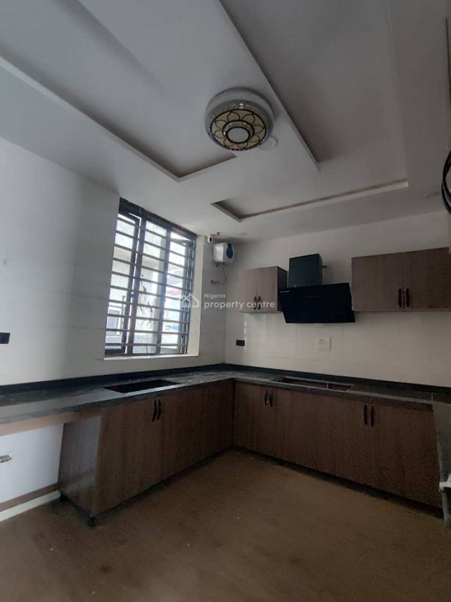 a Spacious 3 Bedroom Duplex in a Good Estate, Ikota, Lekki, Lagos, Terraced Duplex for Rent