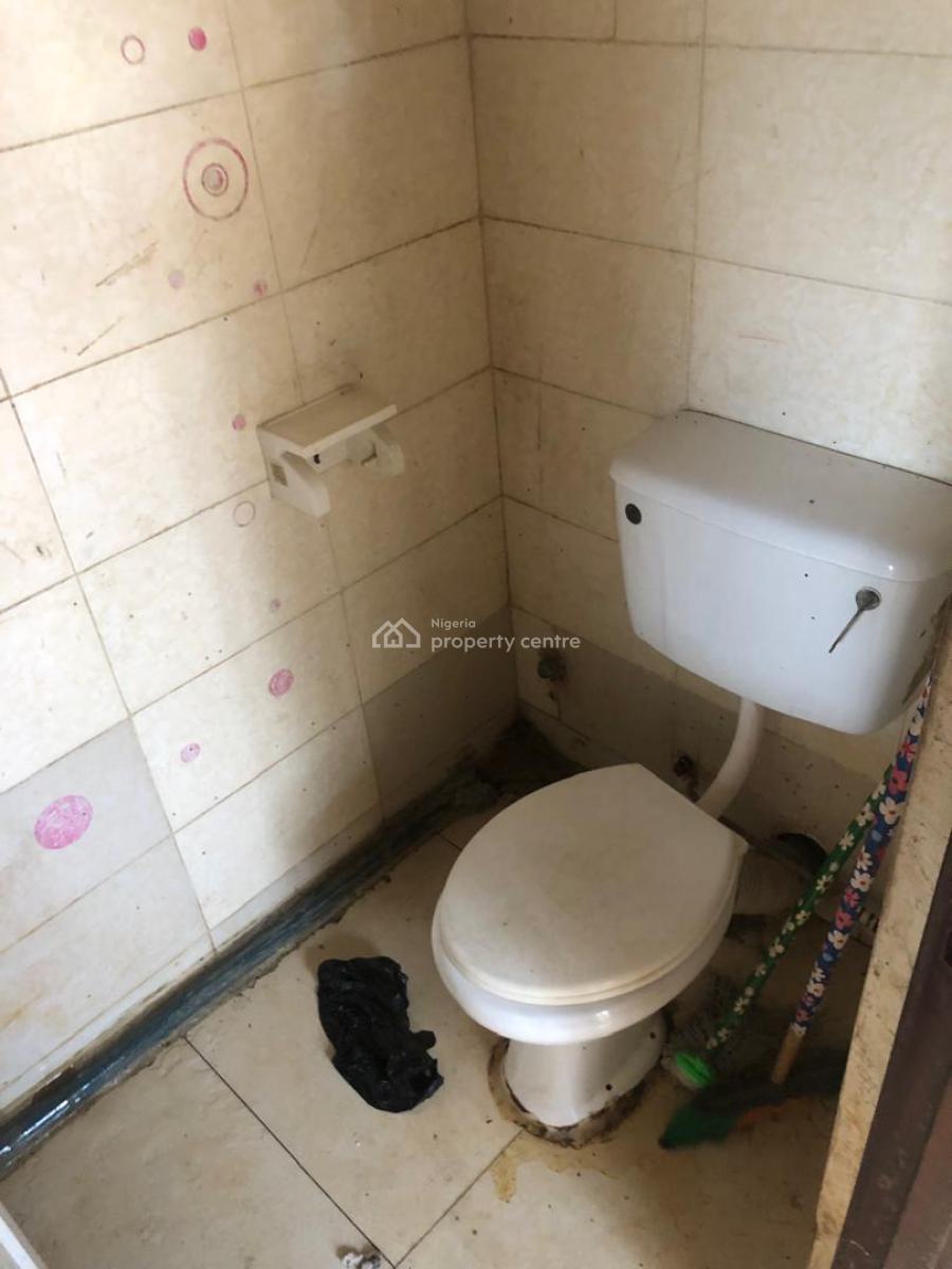 Boys Quarters, Ologolo, Lekki, Lagos, Flat / Apartment for Rent