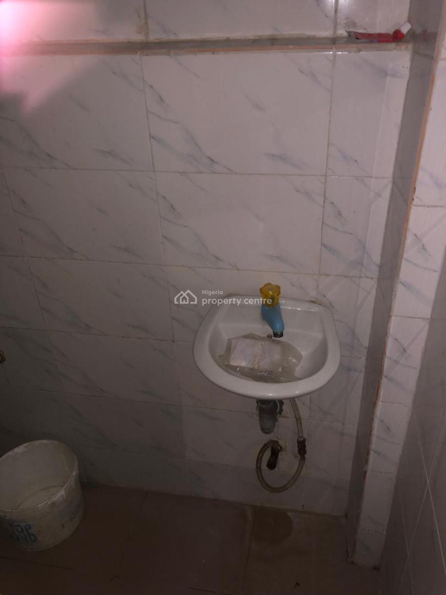 1bedroom Bq, Ologolo, Lekki, Lagos, Flat / Apartment for Rent