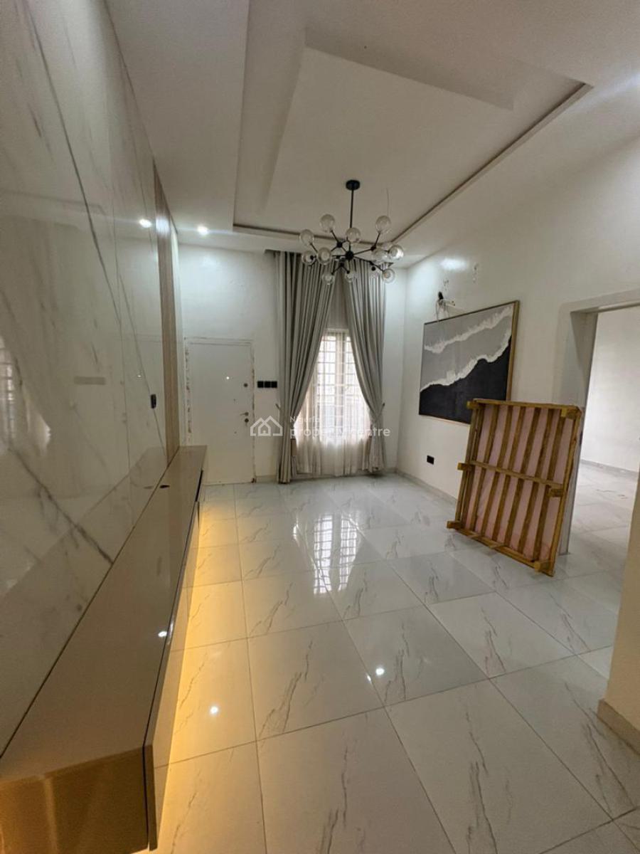 Well Renovated 4 Bedroom Terraced Duplex in a Secured Estate, Chevron, Lekki, Lagos, Terraced Duplex for Rent