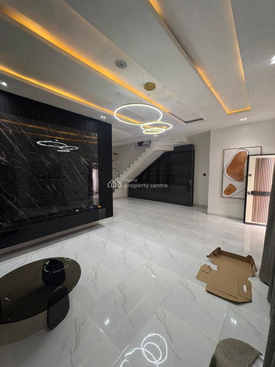 Well Renovated 4 Bedroom Terraced Duplex in a Secured Estate, Chevron, Lekki, Lagos, Terraced Duplex for Rent