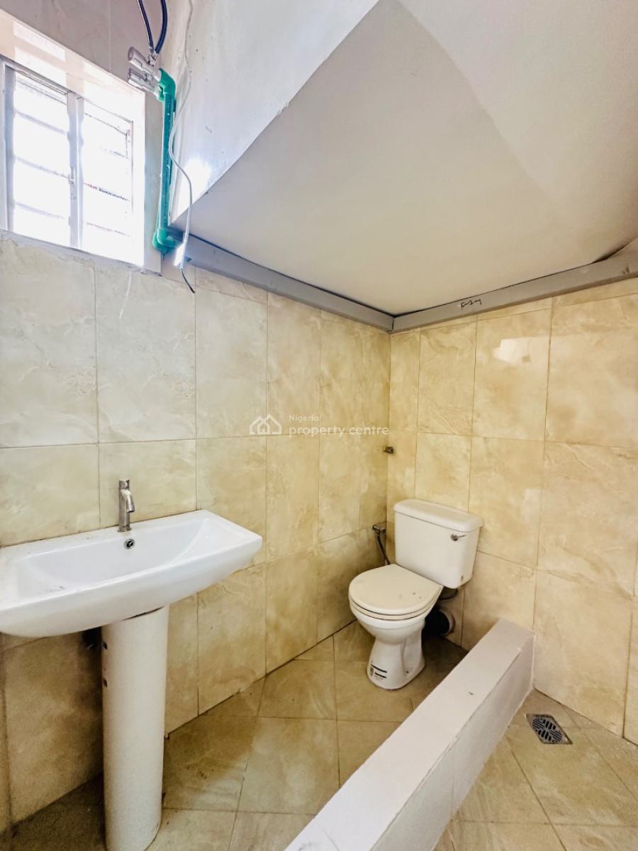 Neatly Built 1 Bedroom Apartment, Off Admiralty Way, Lekki Phase 1, Lekki, Lagos, Mini Flat (room and Parlour) for Rent