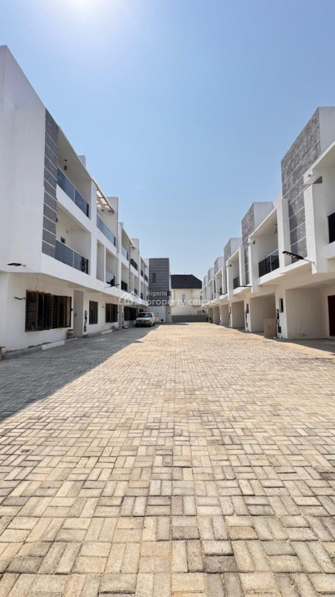 Beautiful 4 Bedroom Terrace  Duplex Featuring a Bq., Lekki, Lagos, Terraced Duplex for Sale