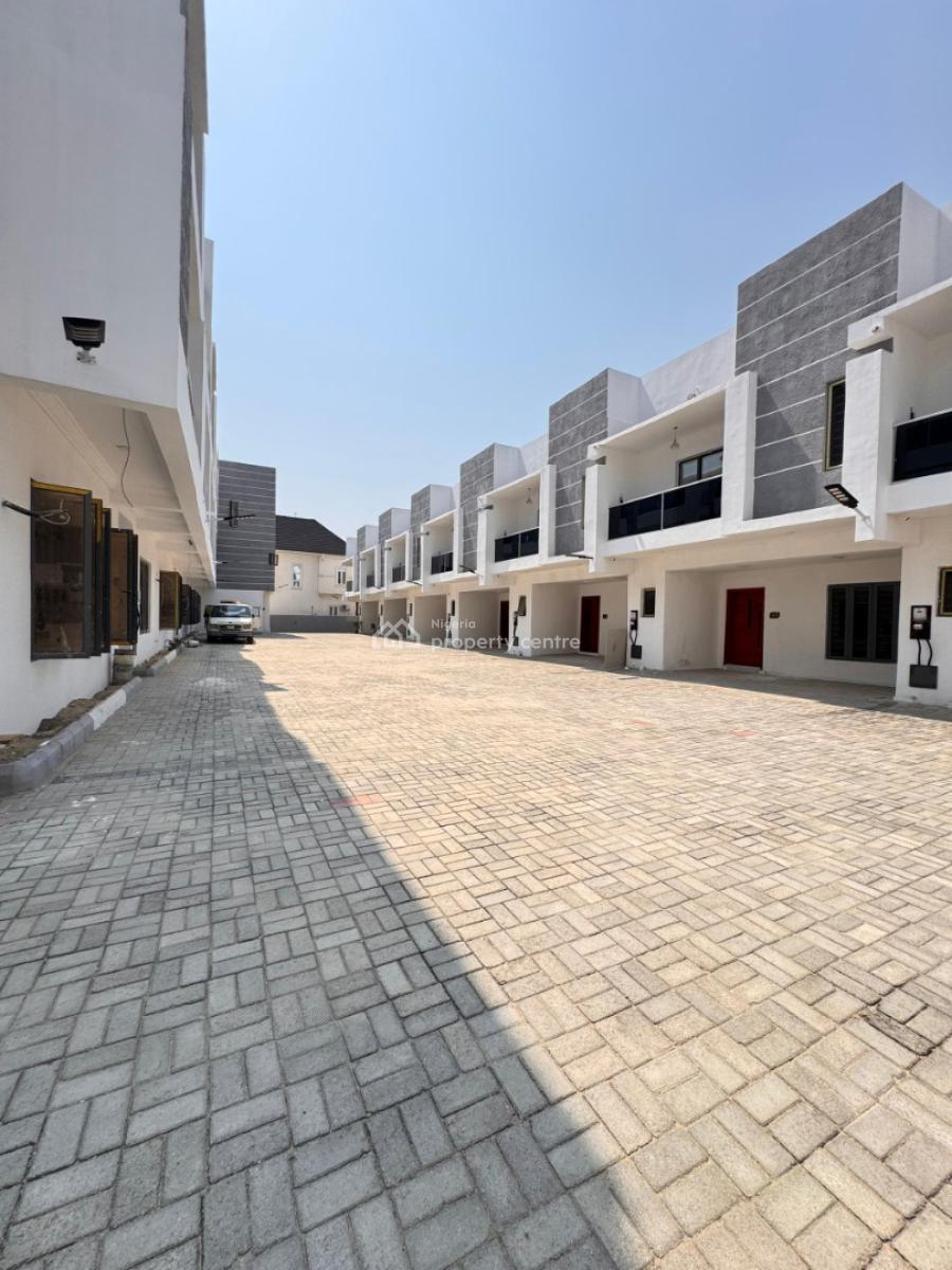Beautiful 4 Bedroom Terrace  Duplex Featuring a Bq., Lekki, Lagos, Terraced Duplex for Sale