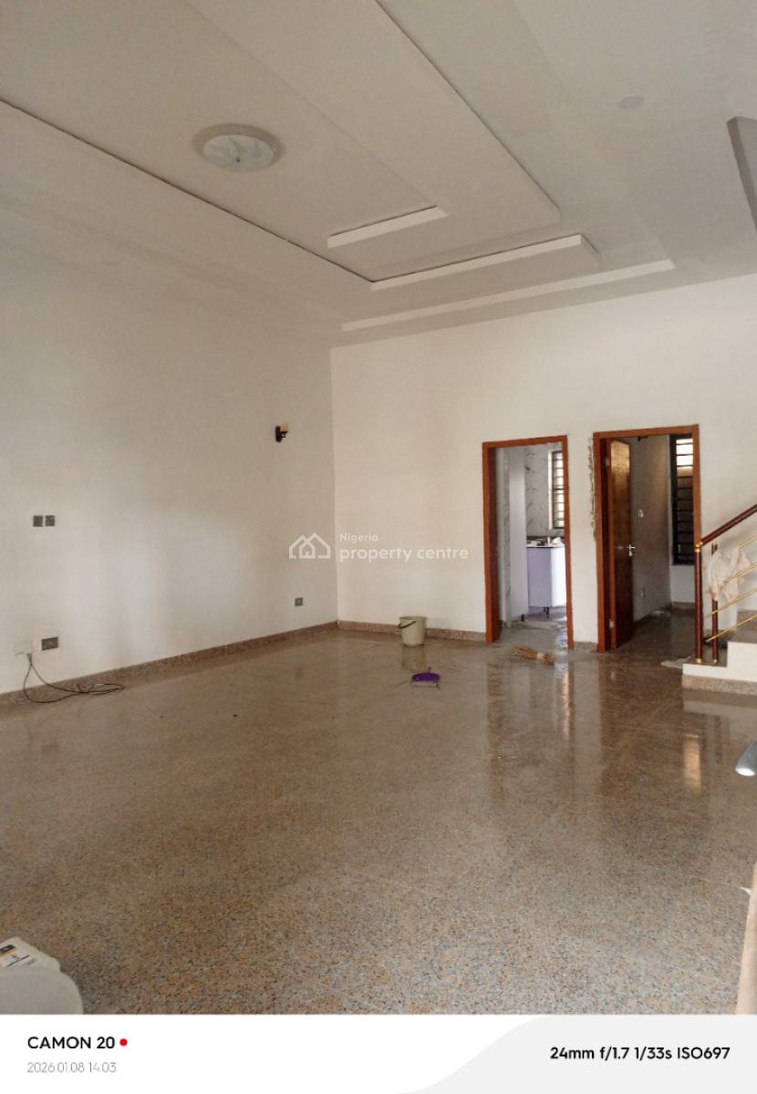 Well Maintained 4 Bedroom Duplex, Ikota, Lekki, Lagos, Terraced Duplex for Rent