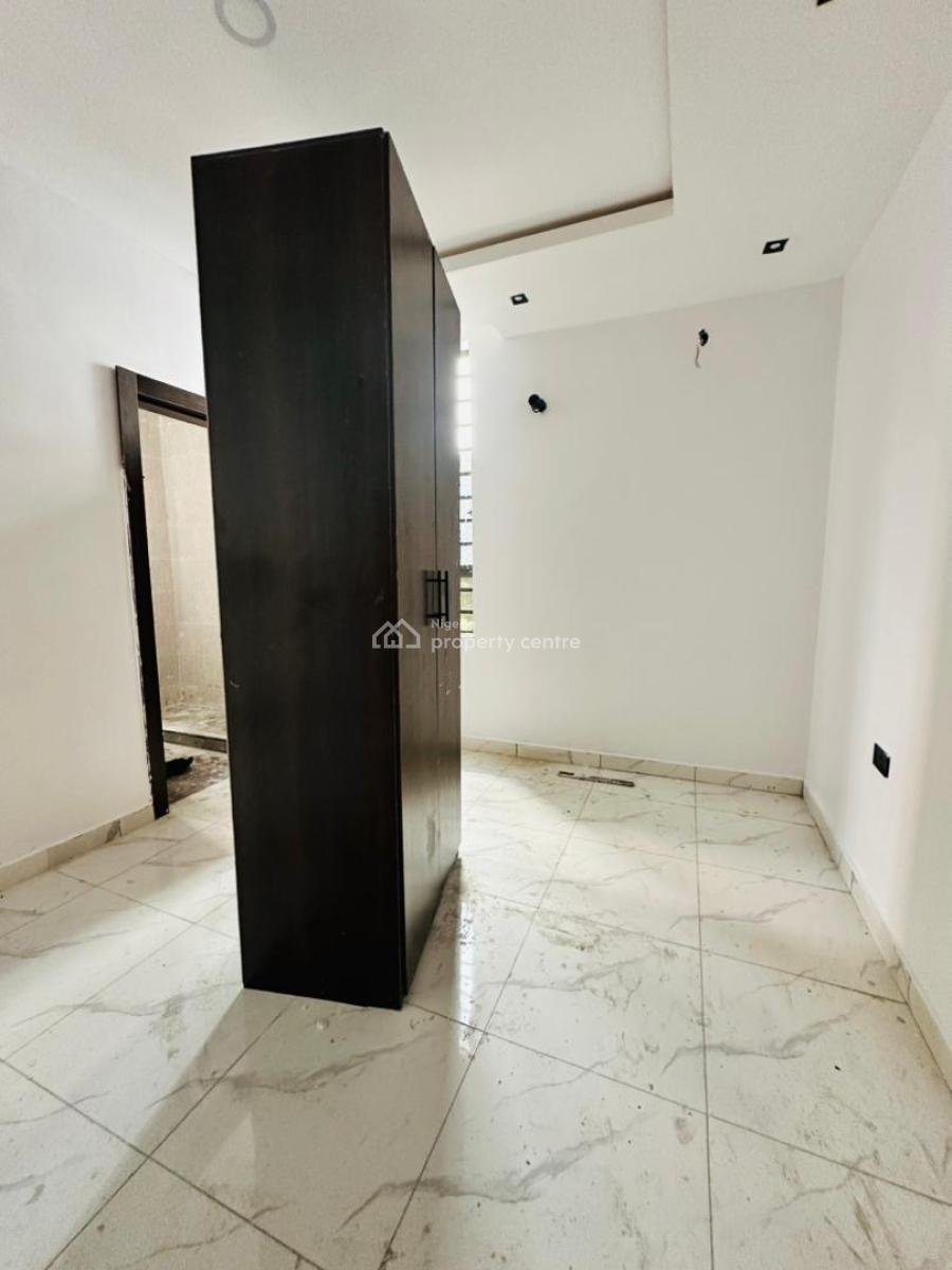 Newly Built 3 Bedroom Apartment with Bq, Lekki Phase 1, Lekki, Lagos, Flat / Apartment for Rent