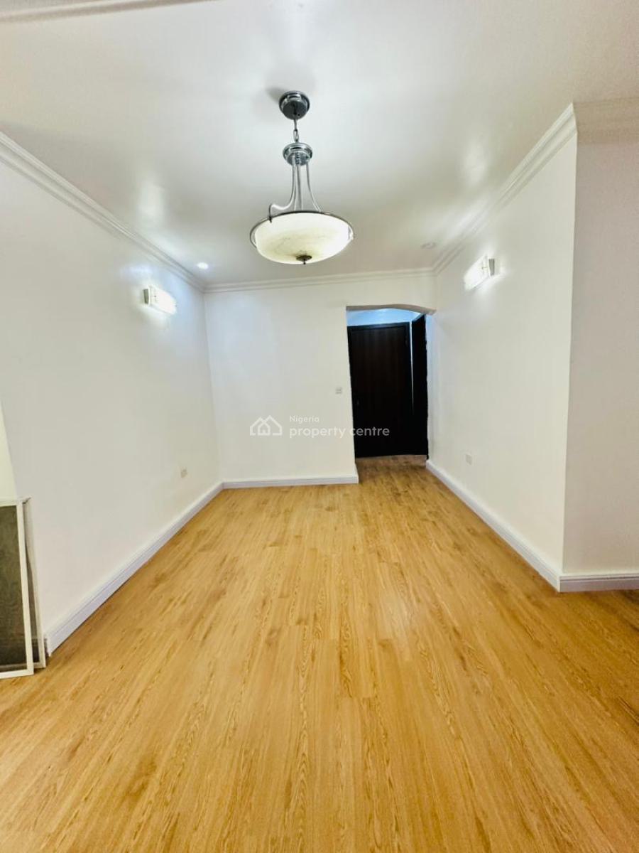 Spaciously Built 3 Bedroom Apartment, Lekki Phase 1, Lekki, Lagos, Flat / Apartment for Rent