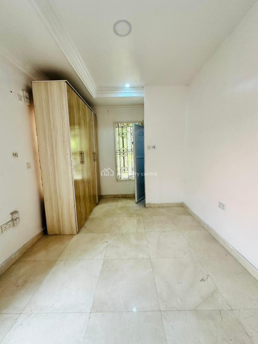 Spaciously Built 3 Bedroom Apartment, Lekki Phase 1, Lekki, Lagos, Flat / Apartment for Rent