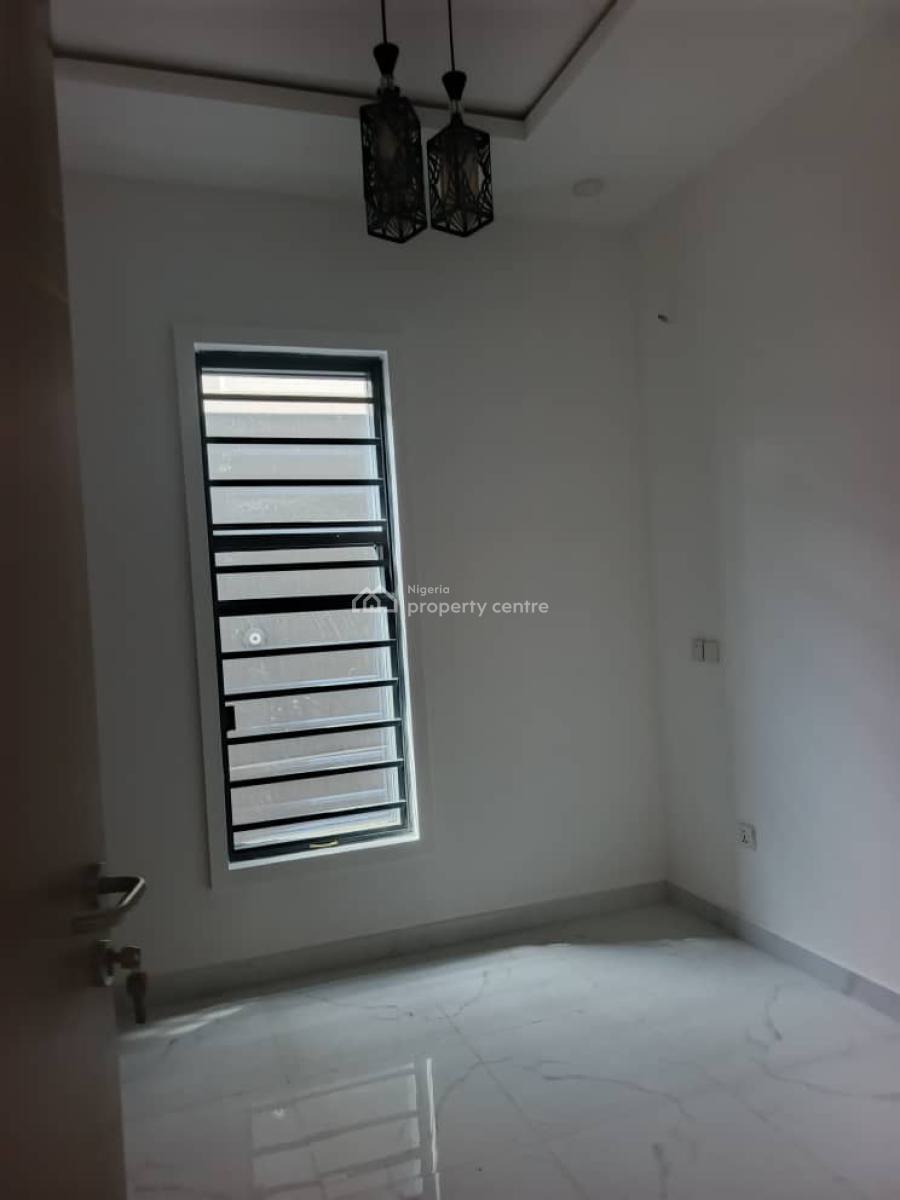 Spacious 3 Bedrooms Flat, Omole Phase 1, Ikeja, Lagos, Flat / Apartment for Rent
