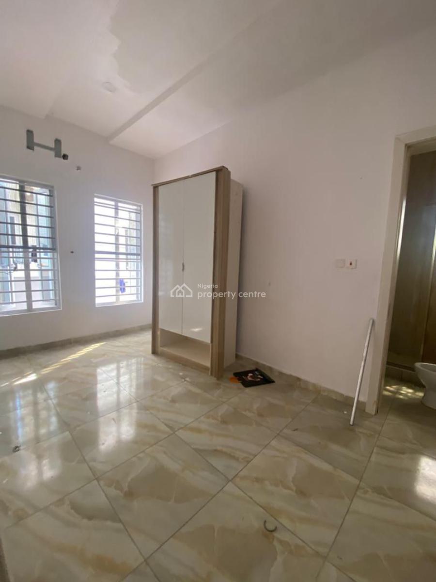 Single Room in a Shared Apartment, Ikota, Lekki, Lagos, House for Rent