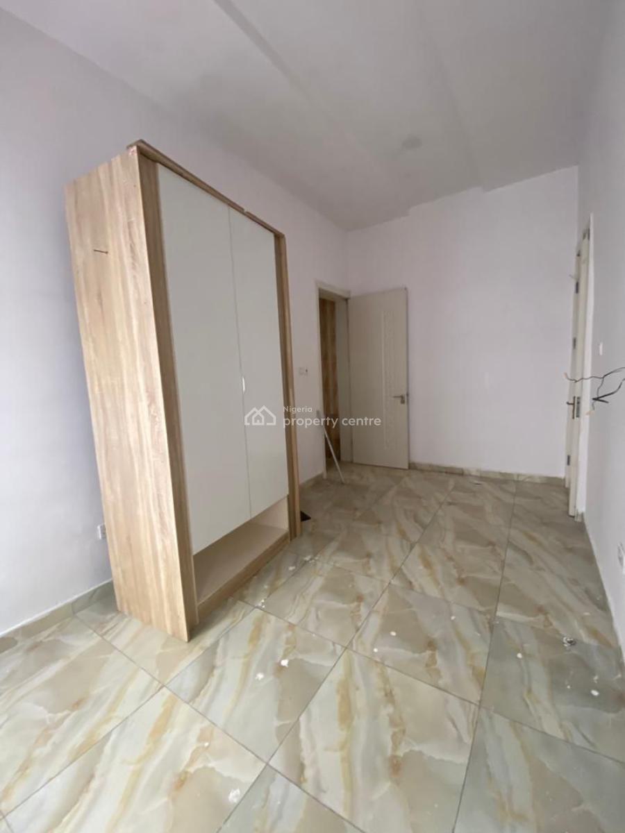 Single Room in a Shared Apartment, Ikota, Lekki, Lagos, House for Rent