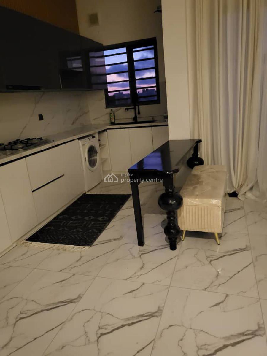 Spacious Tastefully Furnished 2 Bedroom Apartment, Lekki Phase 1, Lekki, Lagos, Flat / Apartment for Rent