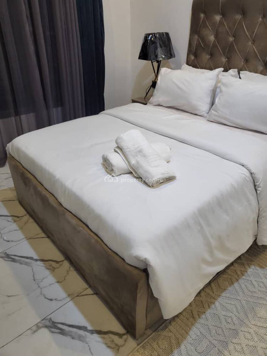 Spacious Tastefully Furnished 2 Bedroom Apartment, Lekki Phase 1, Lekki, Lagos, Flat / Apartment for Rent
