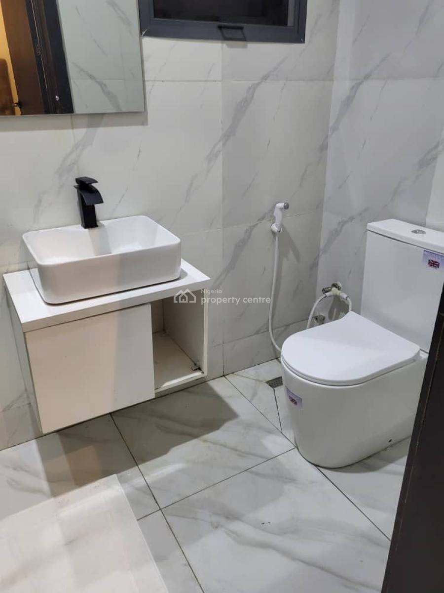 Spacious Tastefully Furnished 2 Bedroom Apartment, Lekki Phase 1, Lekki, Lagos, Flat / Apartment for Rent