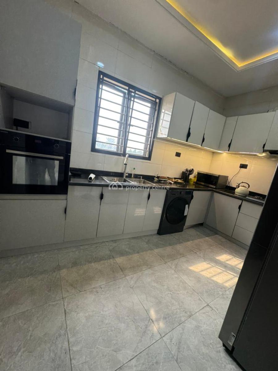 Luxury 3 Bedroom Apartments, Bush Street, Maryland, Lagos, Flat / Apartment Short Let