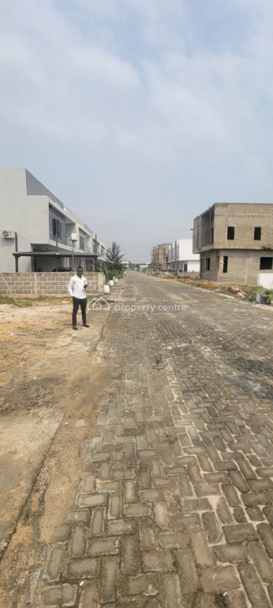 3bedroom Semi Detached House + 1room Bq Within a Gated Estate, Urban Prime Estate, Along Ogombo Road, Lekki Phase 2, Lekki, Lagos, Semi-detached Duplex for Rent