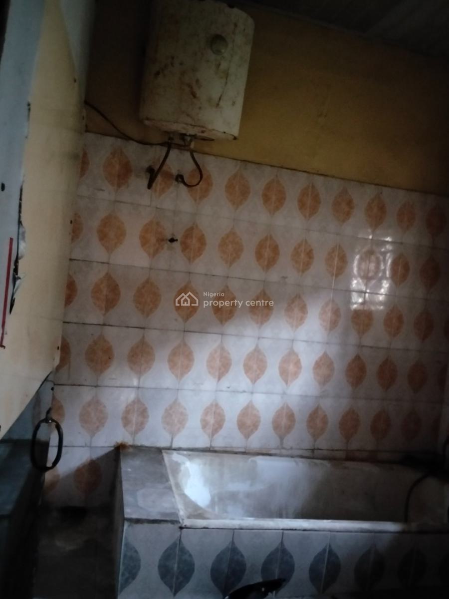 4 Bedroom Detached Bungalow, 15 Oworo Road, Oworonshoki, Shomolu, Lagos, Detached Bungalow for Rent