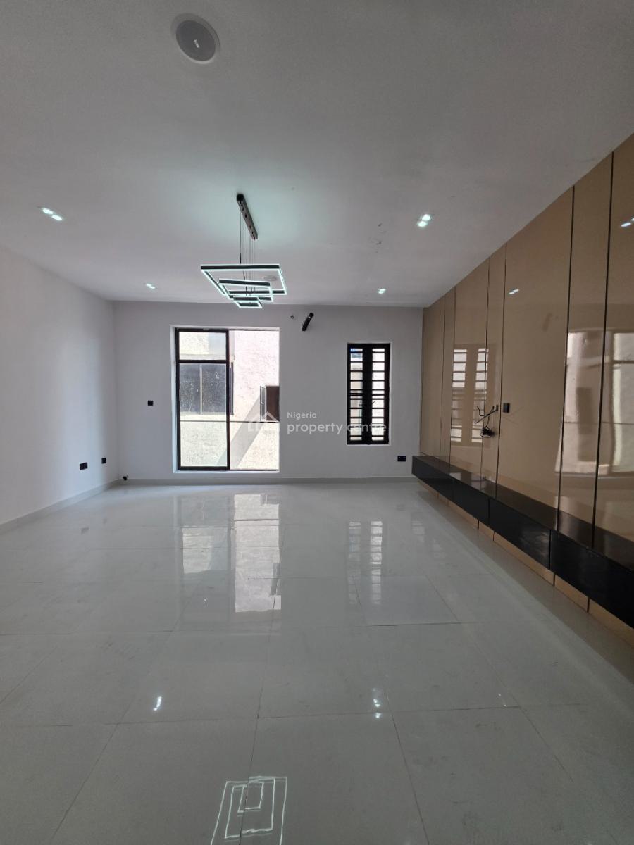 Luxury 2 Bedroom Apartment, Ologolo, Lekki, Lagos, Flat / Apartment for Sale