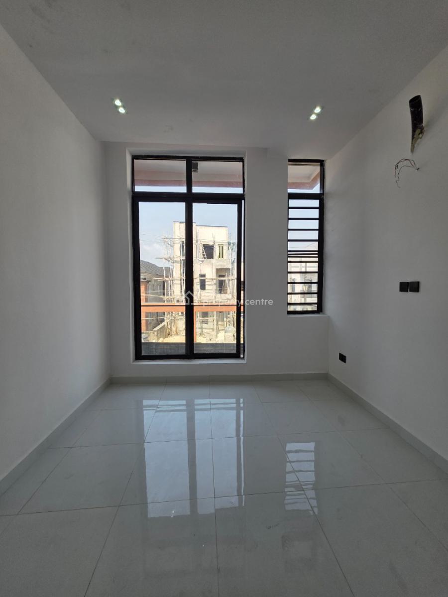 Luxury 2 Bedroom Apartment, Ologolo, Lekki, Lagos, Flat / Apartment for Sale