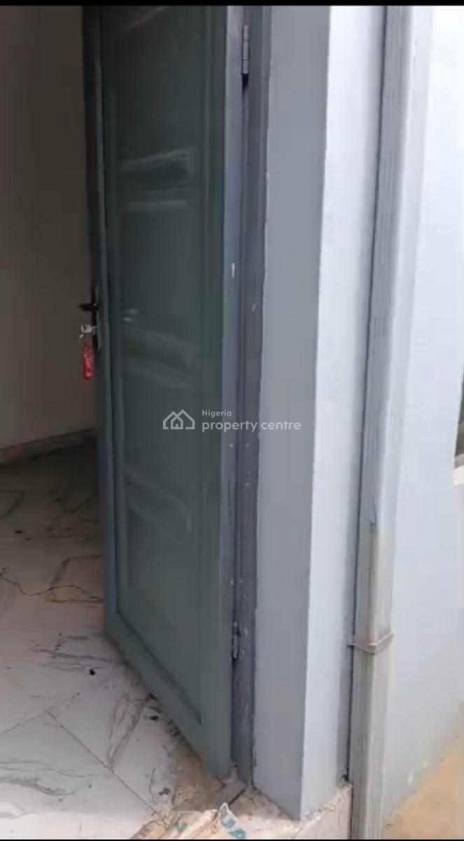 Very Sharp Room Self Con, Iyanaoworo, Oworonshoki, Kosofe, Lagos, Self Contain (single Rooms) for Rent