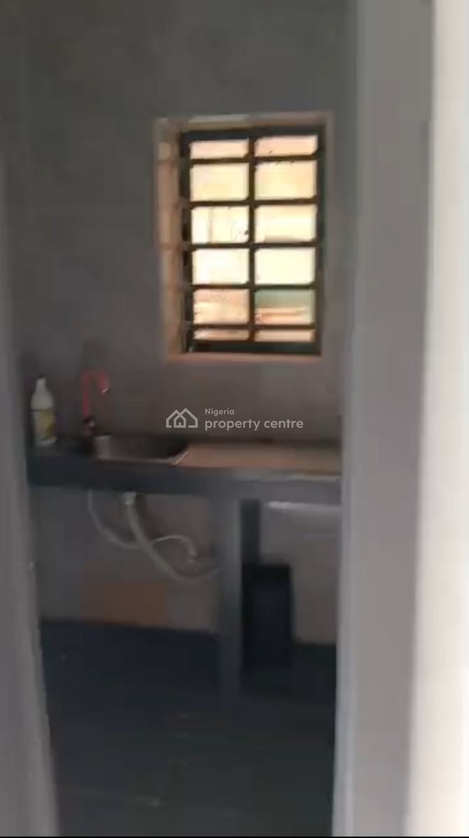 Very Sharp Room Self Con, Iyanaoworo, Oworonshoki, Kosofe, Lagos, Self Contain (single Rooms) for Rent