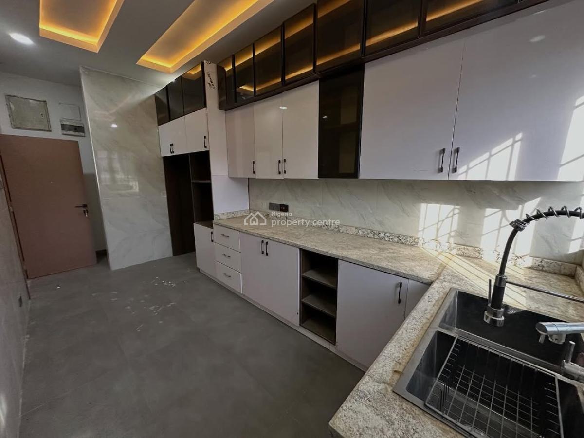 Pristine 4bedroom Terrace Duplex with a Rooftop Lounge and a Bq, Wuye, Abuja, Terraced Duplex for Sale