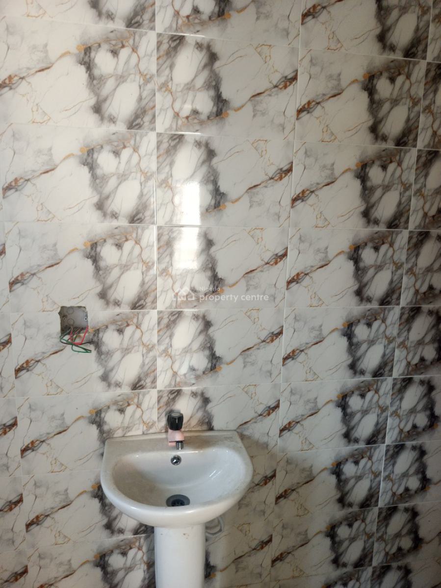 Brand New 2 Bedroom Up and Down, Alagutun, Off Mobil Road Ilaje, Ilaje, Ajah, Lagos, Flat / Apartment for Rent