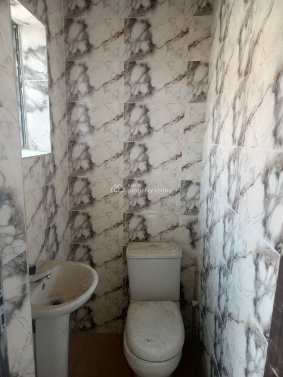 Brand New 2 Bedroom Up and Down, Alagutun, Off Mobil Road Ilaje, Ilaje, Ajah, Lagos, Flat / Apartment for Rent