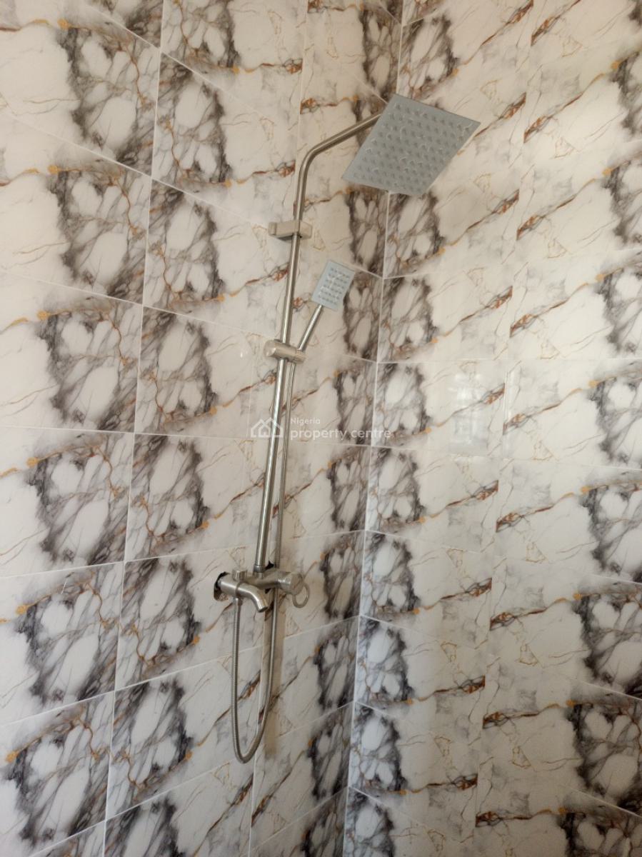 Brand New 2 Bedroom Up and Down, Alagutun, Off Mobil Road Ilaje, Ilaje, Ajah, Lagos, Flat / Apartment for Rent