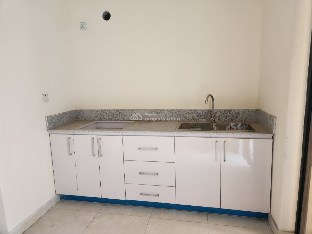 Very Spacious 2bedroom Flat, Osapa, Lekki, Lagos, Flat / Apartment for Sale