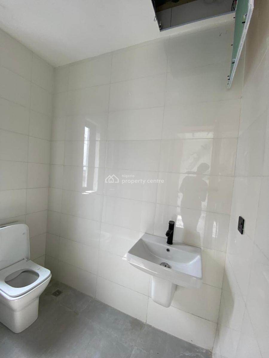 Luxury 2 Bed Apartment with Elevator, Swimming Pool and Gym, Lekki Lagos, Lekki Phase 1, Lekki, Lagos, Block of Flats for Sale