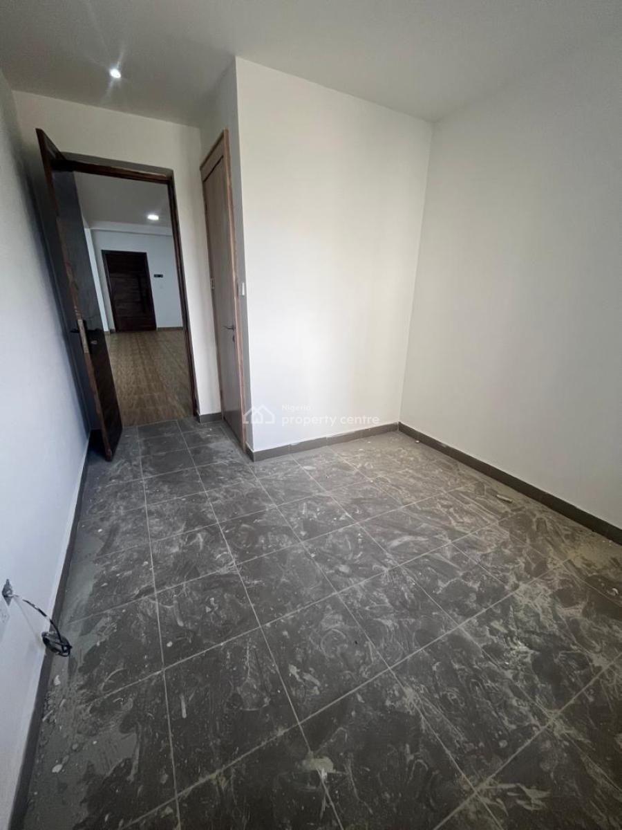 Massive 3 Bedroom Apartment with Study Room and Bq, Ikate, Lekki, Lagos, Flat / Apartment for Rent