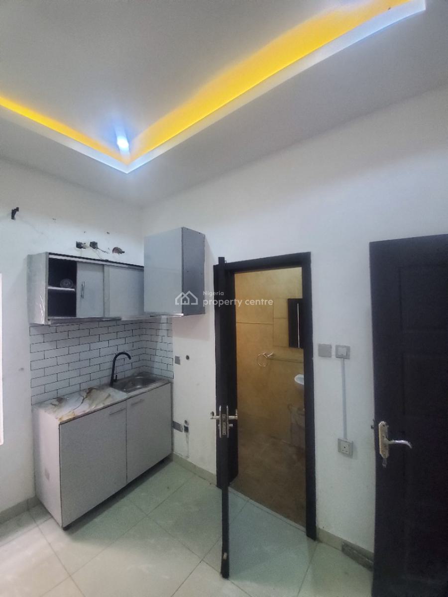 1 Room Studio  Apartment, Orchid Road ., Lekki, Lagos, Self Contain (single Rooms) for Rent