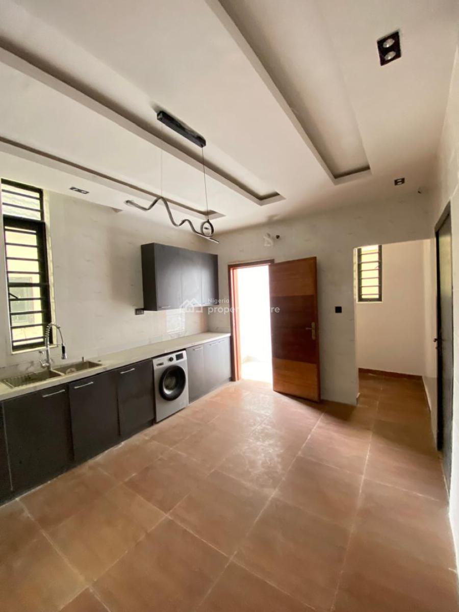 4 Bedroom Terrace Duplex with Bq( 4 Units in The Compound), Osapa, Lekki, Lagos, Terraced Duplex for Sale