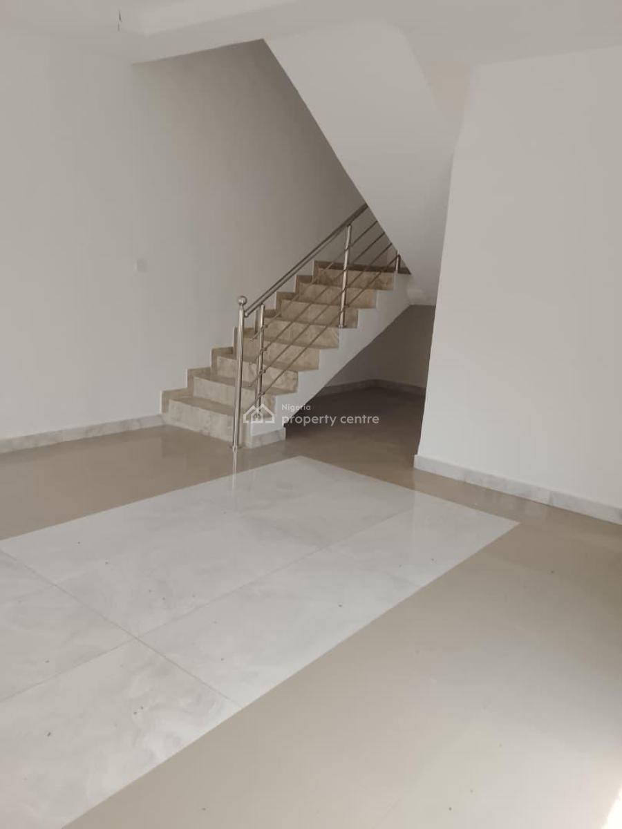 Luxury Well Maintained 3 Bedroom Terrace Duplex with Excellent Facilities, Chevron, Lekki, Lagos, Terraced Duplex for Rent
