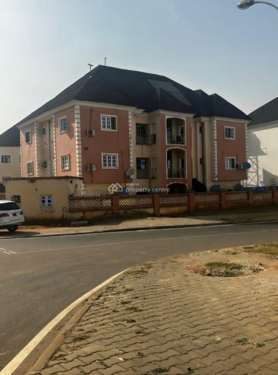 Prime Investment Opportunity: 6 Units of Luxurious 2-bedroom Flats, Wuye, Abuja, Block of Flats for Sale